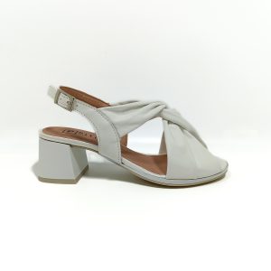 SANDALIA CRUZADA TACÓN MEDIANO